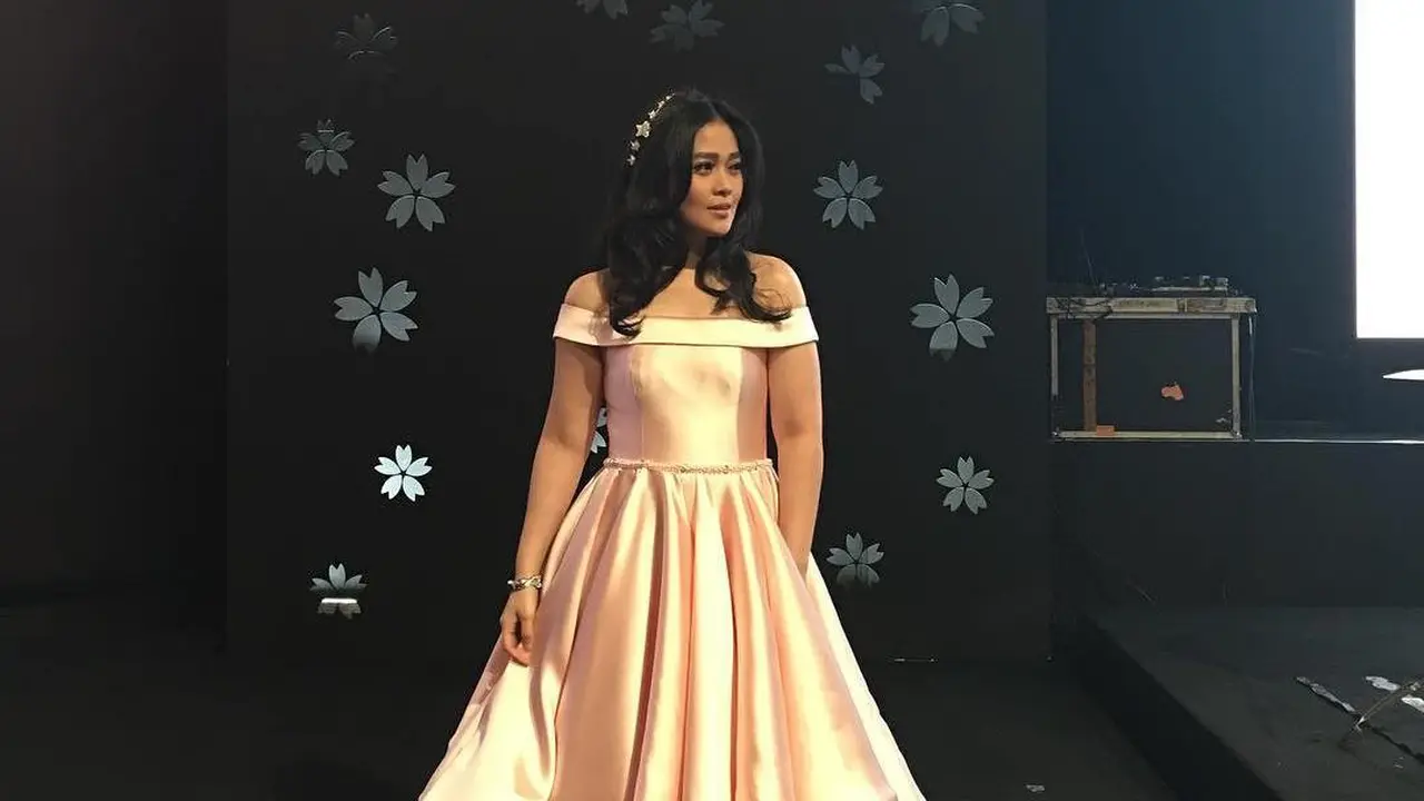 Gracia Indri