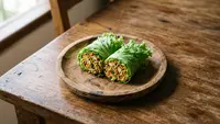 Resep Selada Isi Mie Goreng ala Sushi yang Praktis