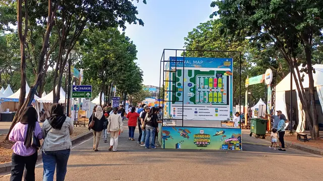 Dalam merayakan HUT ke-25, Bank Mandiri melangsungkan puncak acara Mandiri Karnaval 2023 di Plaza Parkir Timur GBK Jakarta, Minggu, 8 Oktober 2023.