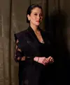 Dalam momen spesial yang mengusung semangat pelestarian budaya ini, Marcella tampil anggun mengenakan kebaya hitam dengan aksen motif transparan yang memberikan sentuhan modern sekaligus misterius. [@marcella.zalianty].