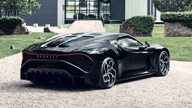 Bugatti La Voiture Noire dibekali dengan mesin buas