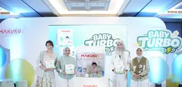 Prof. Dr. dr. Rini Sekartini, Sp.A(K), Dokter Spesialis Anak Konsultan Tumbuh Kembang dan Shania Junianatha turut hadir dalam acara peluncuran popok MAKUKU Comfort Fit.