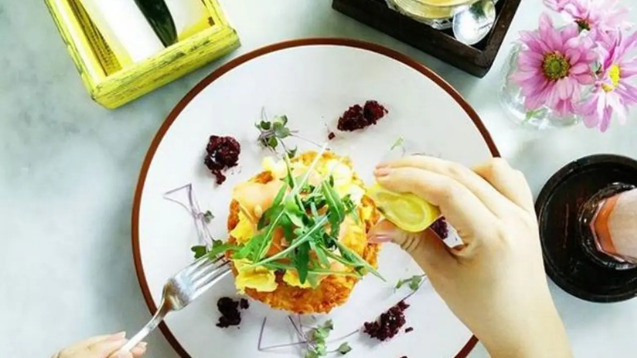 Bertandang ke Bandung? Jangan Sampai Lewatkan 8 Tempat Makan Ini