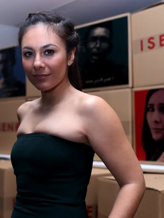 Wulan Guritno merasa sangat antusias ingin menyempatkan waktunya untuk melihat fenomena alam Gerhana Matahari. (Andy Masela/Bintang.com)