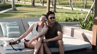 Darius Sinathrya bersama Donna Agnesia di Bali (Sumber: Instagram/dagnesia)