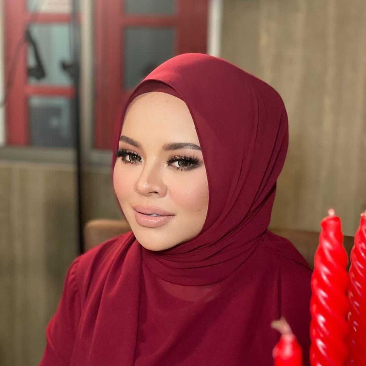 Belum siti vaksin sarah Siti Sarah