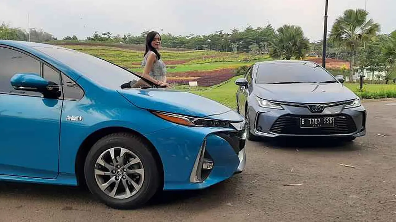Mobil Hybrid Toyota