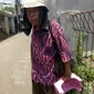 Kisah Kakek Tukang Sol Sepatu | facebook.com/rarakecil.rarakecil.3