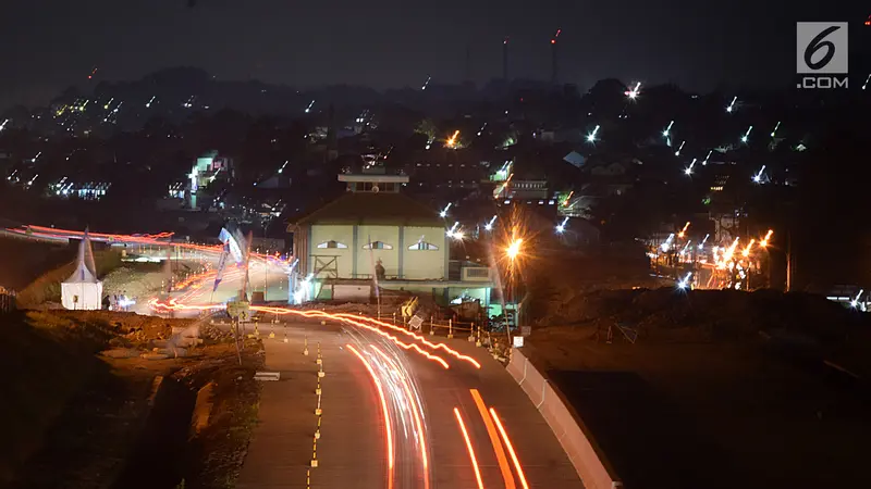 Pemudik Lewati Jalur Tol Fungsional Batang-Semarang