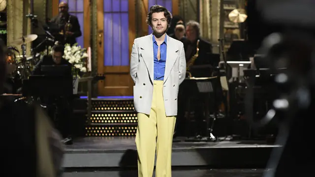 [Fimela] Harry Styles di Saturday Night Live