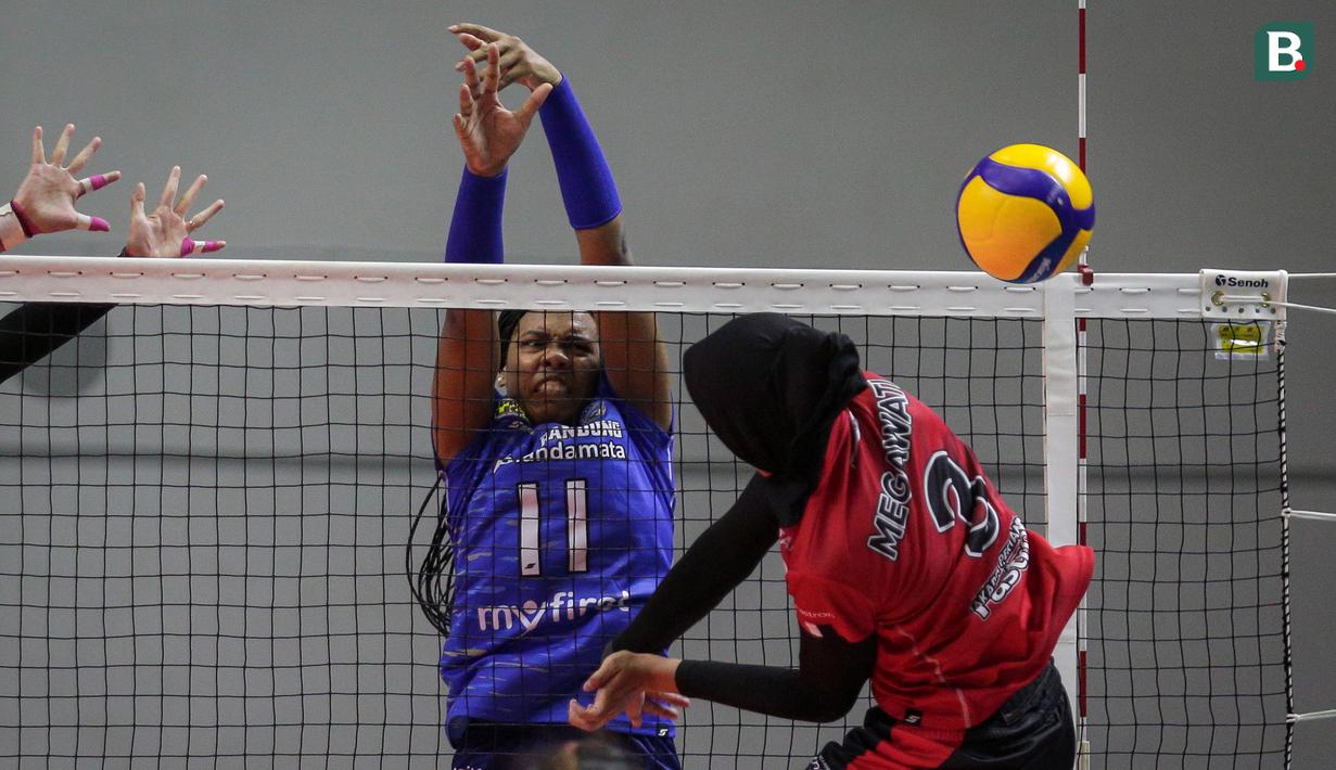 Jakarta Pertamina Fastron tampil dominan dalam pertandingan pekan ketiga putaran pertama itu. Mereka hanya membutuhkan waktu 1 jam 28 menit untuk meraih kemenangan. (Bola.com/Bagaskara Lazuardi)