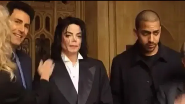 Michael Jackson diduga memberikan uang sekitar 200 juta dolar Amerika sebagai uang tutup mulut bagi korban yang telah ia lecehkan secara seksual