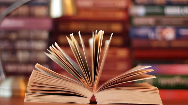 Jangan Malas, Semangati Diri untuk Membaca Buku Lewat 12 Potret