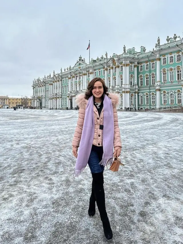 OOTD Shandy Aulia Liburan Musim Dingin di Rusia