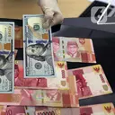 Rupiah Dekati 18.000 per Dolar AS Dibayangi Ekspektasi Kenaikan Suku Bunga