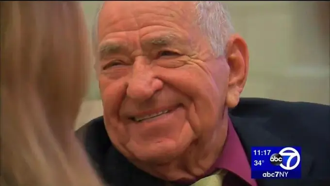 Punya Janji Kencan dengan Sang Istri, Pria ini Belum Siap Mati