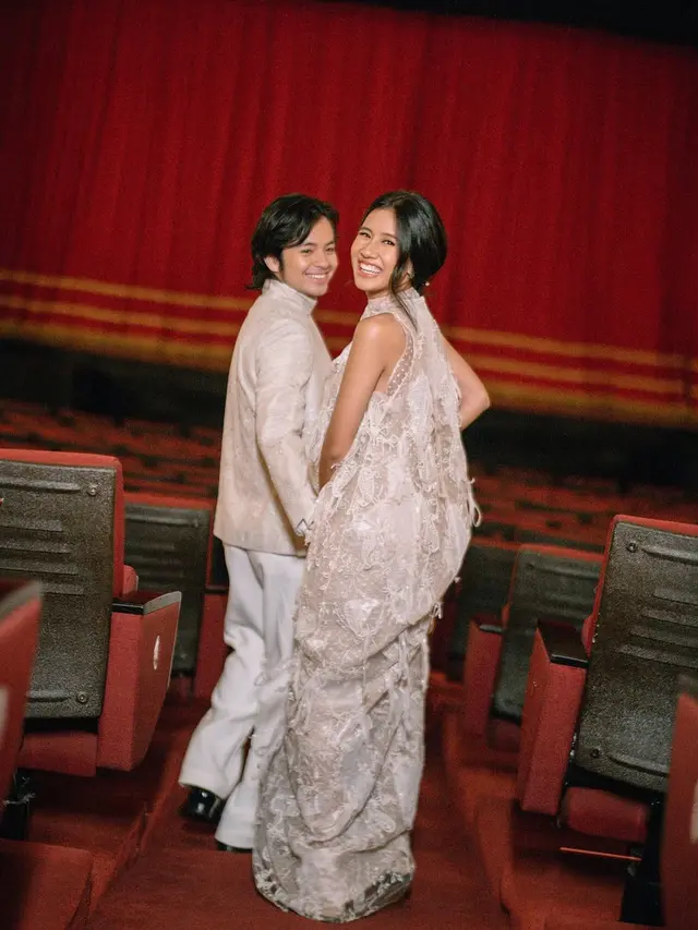 8 Foto Prewedding Angga Yunanda dan Shenina Cinnamon yang Bak Adegan Film Berbagai Genre