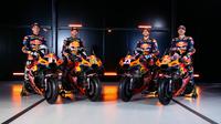 KTM melakukan launching untuk dua timnya di ajang MotoGP 2025: Red Bull KTM Tech 3 dan Red Bull KTM Factory Racing. (X/KTM)