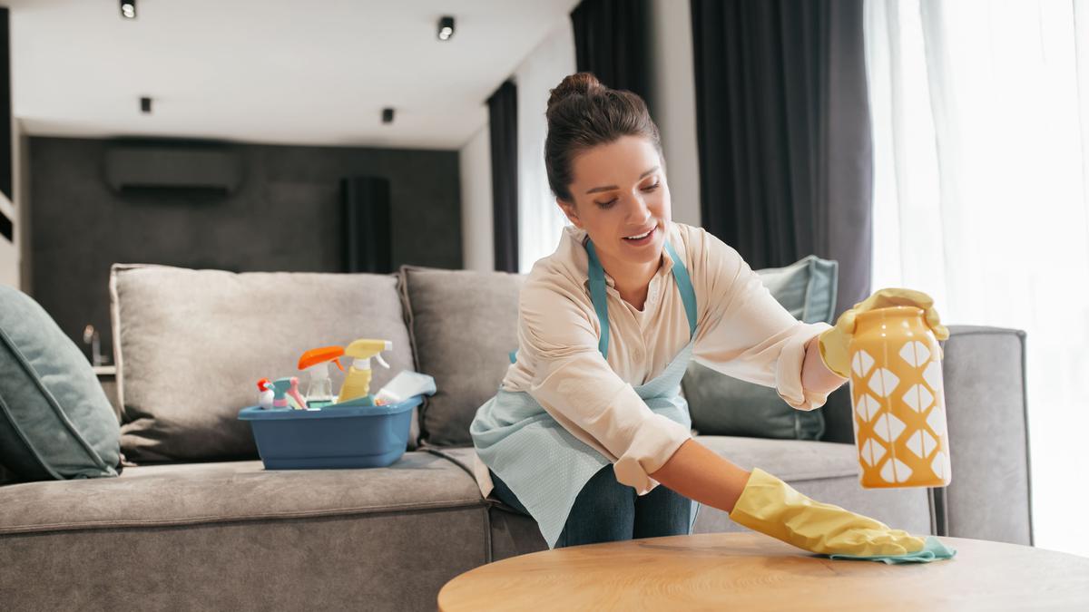 7 Cara Membantu Atasi Depresi Lewat Kegiatan Membersihkan Rumah