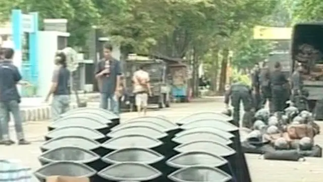 Berharap Kasus Aceng Rampung, Pelajar Doa Bersama