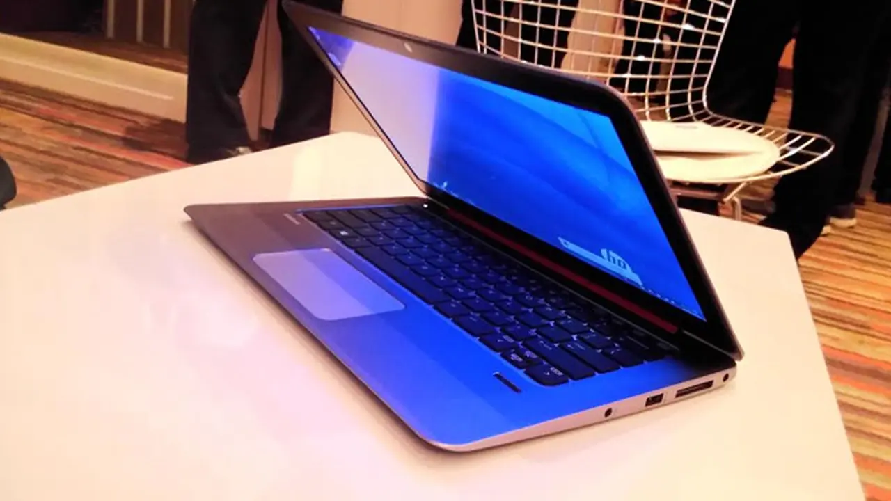 Ini Notebook Kelas Bisnis Tertipis &amp; Teringan di Dunia