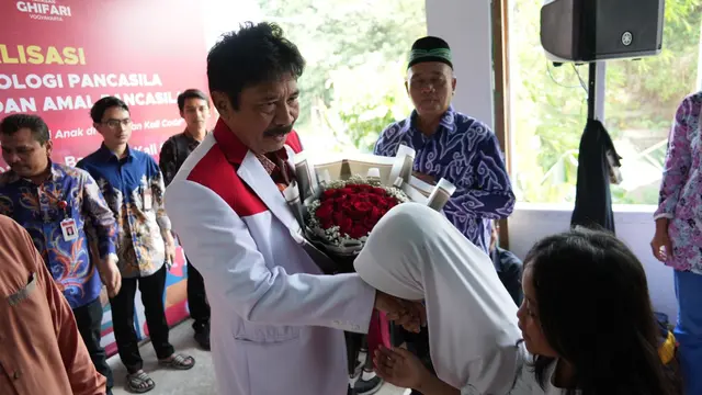 Kepala BPIP Resmikan Pojok Taman Baca Pancasila di Bantaran Kali Code Yogyakarta