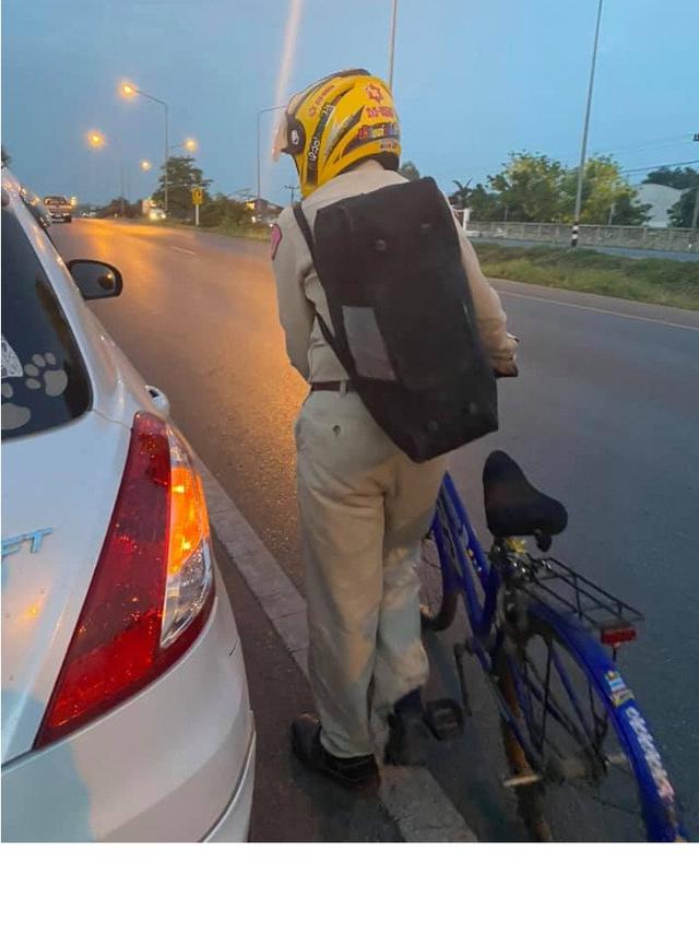 Viral, Kisah Kakek Bersepeda 630 KM Usai di PHK Ini Bikin Pilu