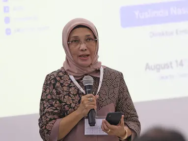 Direktur Emtek Group Yuslinda Nasution menghadiri acara Indonesia Long Range Conference (IDLoRaCon) 2019 di Function Hall Studio 6 Emtek City, Jakarta, Rabu (14/8/2019). IDLoRaCon membahas seputar hal-hal yang berhubungan dengan Internet of Things (IoT). (Liputan6.com/Herman Zakharia)