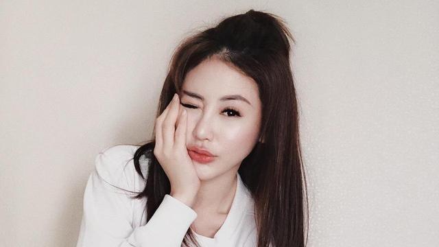 Karier Hancur, Penyanyi Dyna Fransisca Lakukan Operasi 