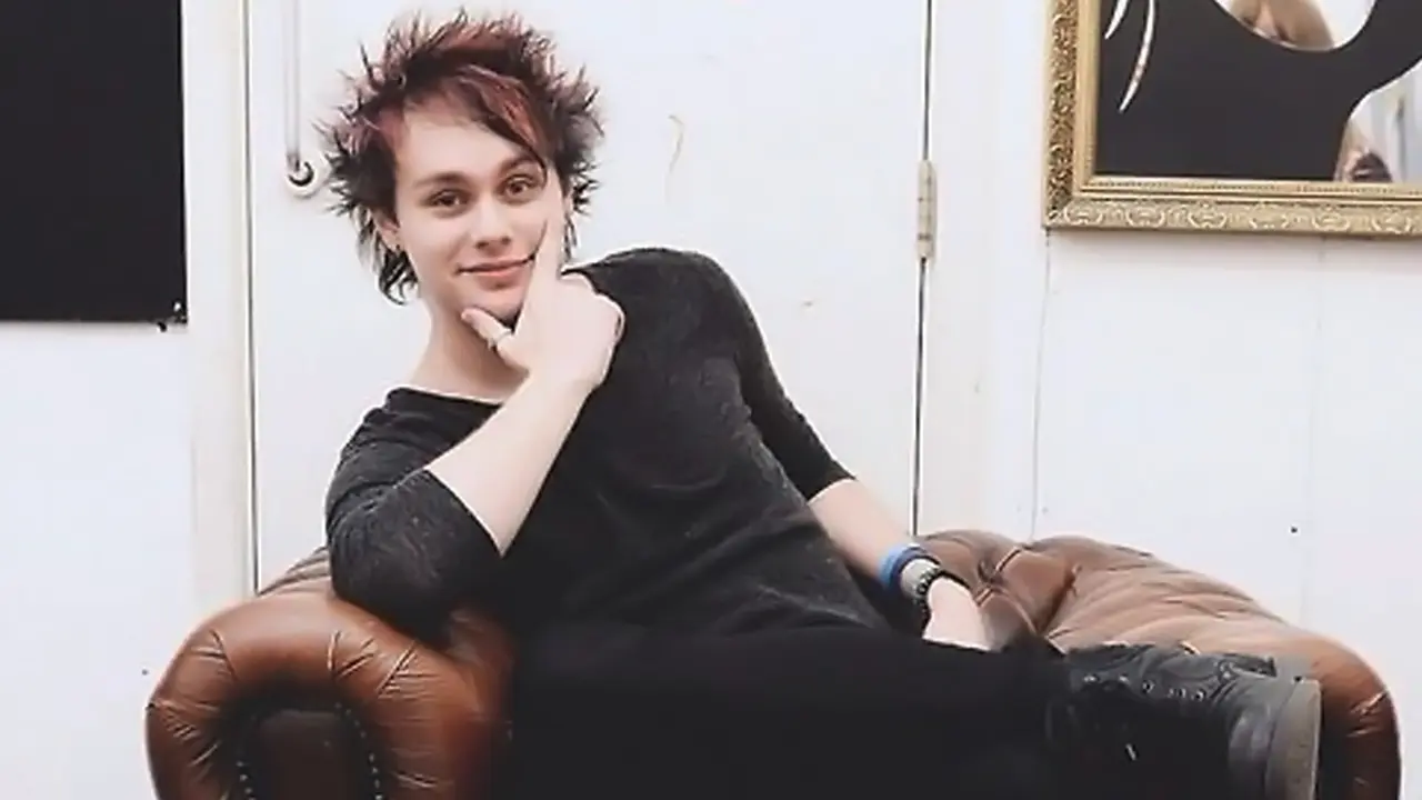 Gitaris 5 Seconds of Summer