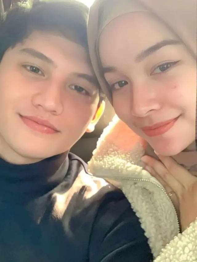 Dilamar Saat Ulang Tahun, Ini 7 Potret Mesra Tasya Rosmala dan Kekasih