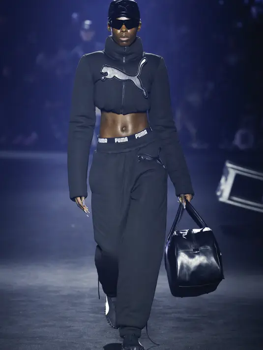 Kelly Tandiono, Brand Ambassador PUMA Indonesia, mendapatkan kesempatan menyaksikan langsung kembali Mostro di New York. [Foto: Document/PUMA]