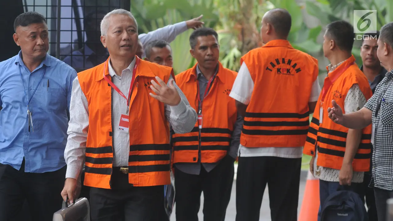 Mantan Dirjen Hubla Bersama Tersangka Lainnya Jalani Pemeriksaan di KPK