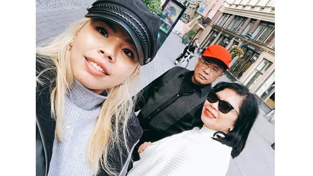 Istri Ulang Tahun ke-60, Ini 5 Potret Kebersamaan Hotman Paris dan Keluarganya