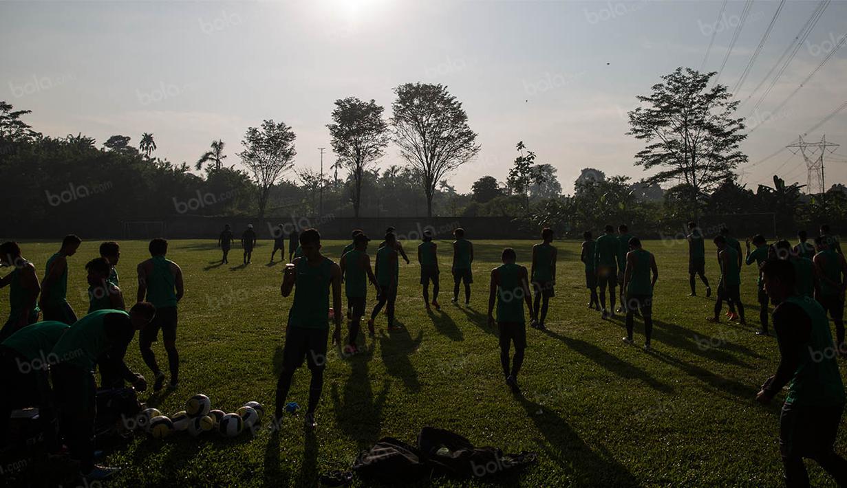 Rencananya Timnas Indonesia U-19 akan melakoni uji coba internasional melawan Filipina dan beberapa negara lain yang masih dalam proses negosiasi. (Bola.com/Vitalis Yogi Trisna)