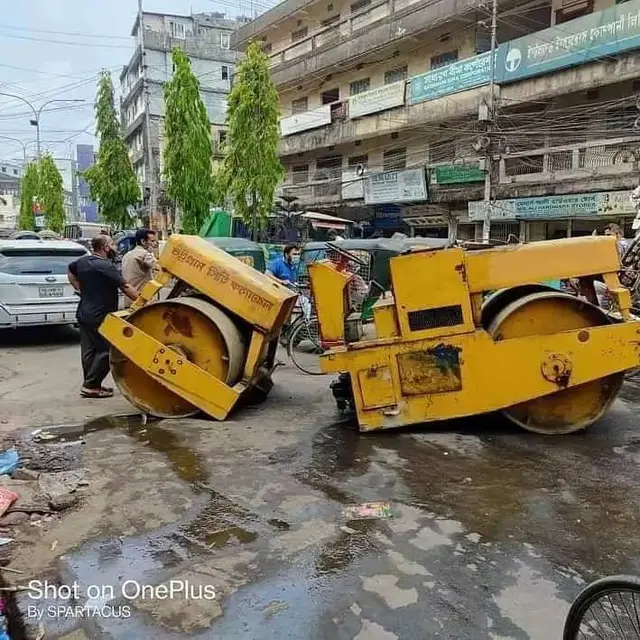 7 Momen Apes Orang Kerja di Proyek Pembangunan Ini Bikin Kasihan