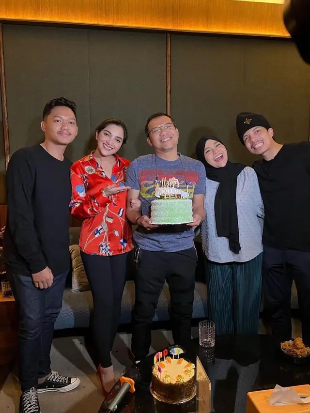 7 Momen Kejutan Ulang Tahun Anang Hermansyah ke-53, Dihadiri Orang Tersayang