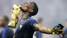 Gelandang Prancis, Paul Pogba, melakukan selebrasi usai menjuarai Piala Dunia dengan mengalahkan Kroasia pada laga final di Stadion Luzhniki, Moskow, Minggu (15/7/2018). Prancis menang 4-2 atas Kroasia. (AP/Natacha Pisarenko)