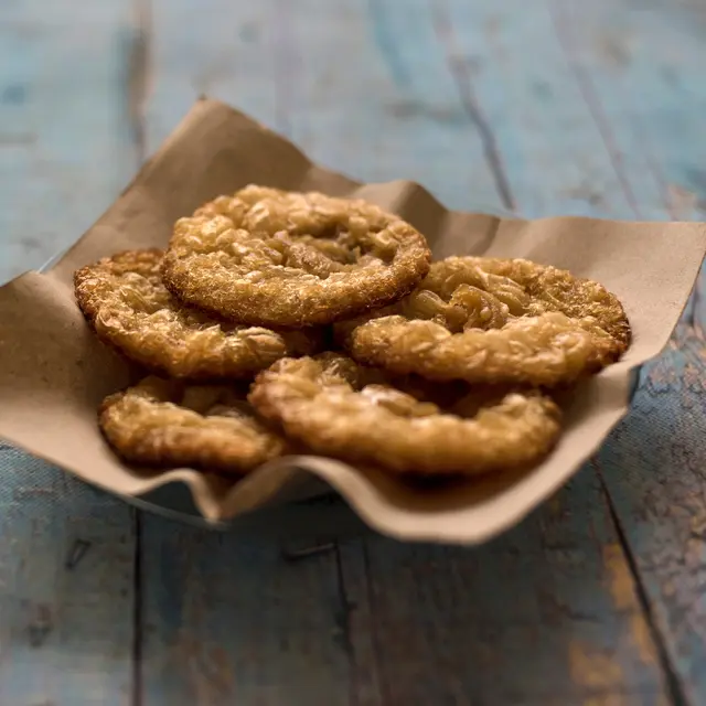 Cara Membuat Kue Cucur Empuk Bersarang Dengan 7 Bahan Saja Lifestyle Fimela Com
