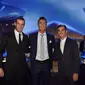 Ronaldo mengalahkan rekan setimnya Gareth Bale dan penyerang Atletico Madrid Antoine Griezmann dalam perebutan trofi Pemain Terbaik Eropa 2015-2016. (twitter.com/ChampionsLeague/media)