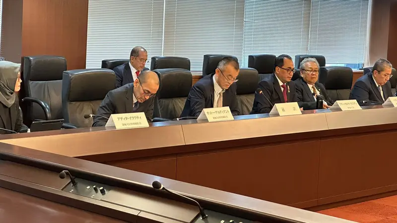 Menteri Perhubungan Budi Karya Sumadi bertemu dengan sejumlah pejabat Jepang. Pertemuan itu menindaklanjuti rencana kerja sama sektor transportasi di Indonesia. (Dok Kemenhub)