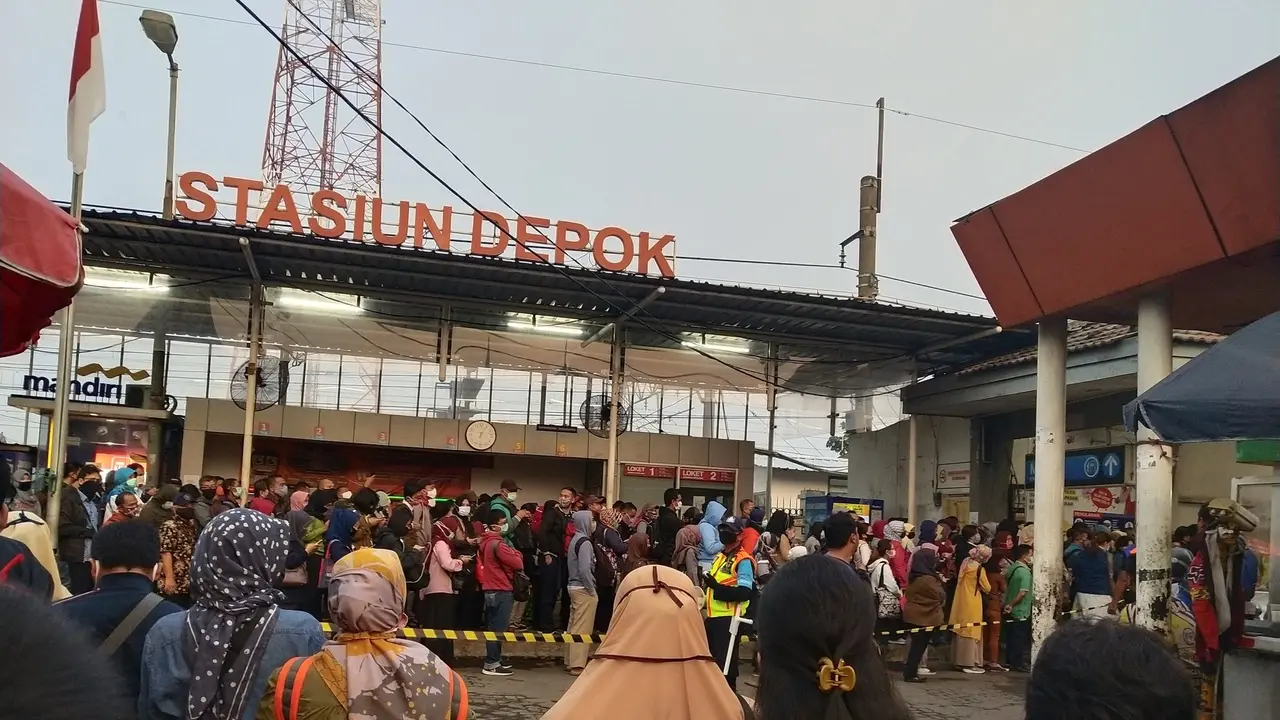 Situasi di Stasiun Depok, Senin 13 April 2020 pagi hari. (Foto: akun twitter @yuniatika)