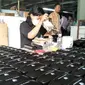 Pabrik kacamata  PT Atalla Indonesia menguasai 10 persen pangsa pasar kacamata nasional. Liputan6.com/Septian Deny