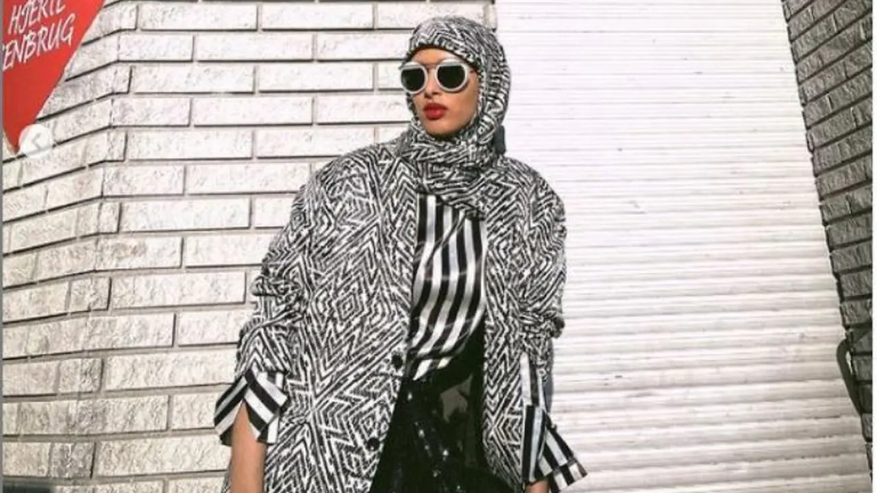 Rawdah Mohamed Jadi Editor Fesyen Berhijab Pertama di Vogue Skandinavia