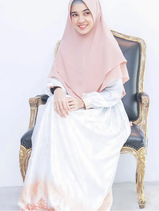 (Instagram/dhiniaminarti)