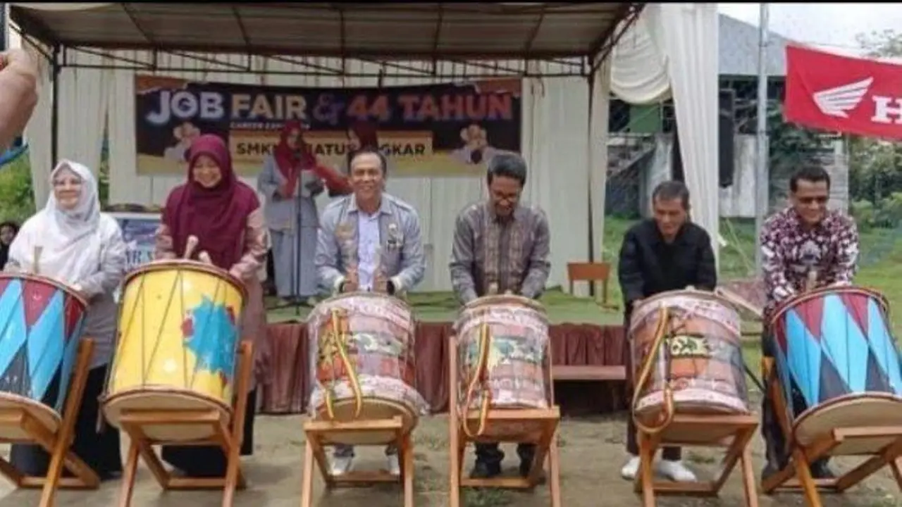 Job Fair Jadi Komitmen Sekolah Menjembatani Lulusan SMK dengan Dunia Industri.