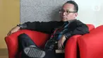 Anggota DPR dari Fraksi PDIP Junico Siahaan alias Nico Siahaan menunggu pemeriksaan penyidik KPK di Jakarta, Selasa (29/10/2019). Nico Siahaan diperiksa dalam penyidikan kasus Tindak Pidana Pencucian Uang (TPPU) dengan tersangka mantan Bupati Cirebon, Sunjaya Purwadisastra. (merdeka.com/Dwi Narwoko)
