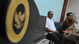 Helmi Faisal yang merupakan Menteri Pembangunan Daerah Tertinggal menggelar konferensi pers di kawasan Kuningan, Jakarta (Liputan6.com/ Johan Tallo)
