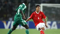 Gelandang Swiss berdarah Thailand, Charyl Chappuis saat beraksi di Piala Dunia U-17 2009. Dia bersama rekan-rekannya saat Granit Xhaka tak disangka bisa juara Piala Dunia U-17 usai menang lawan Nigeria (FIFA.com)