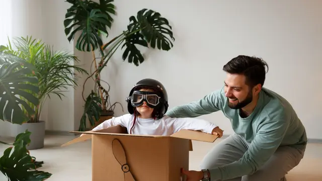 13 Gaya Parenting Kontroversial yang Dianggap Kuno tapi Kembali Dianggap Relevan